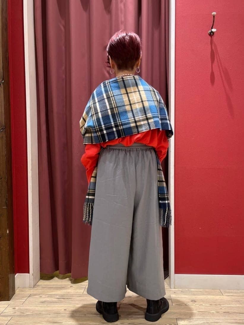 アンディさんの「SHOO･LA･RUE｜【高レビュー/洗濯機可】ゆるシルエットで体型カバー もちもちニット」を使ったコーディネート