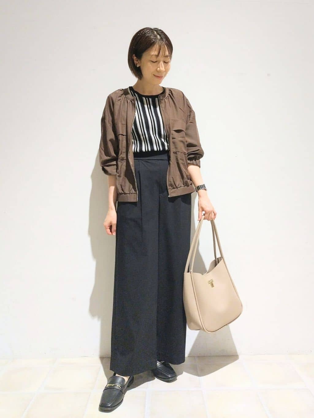 miomioさんの「SHOO･LA･RUE｜【S-LL】寒暖差のある時期に 大人上品なシアーブルゾン」を使ったコーディネート