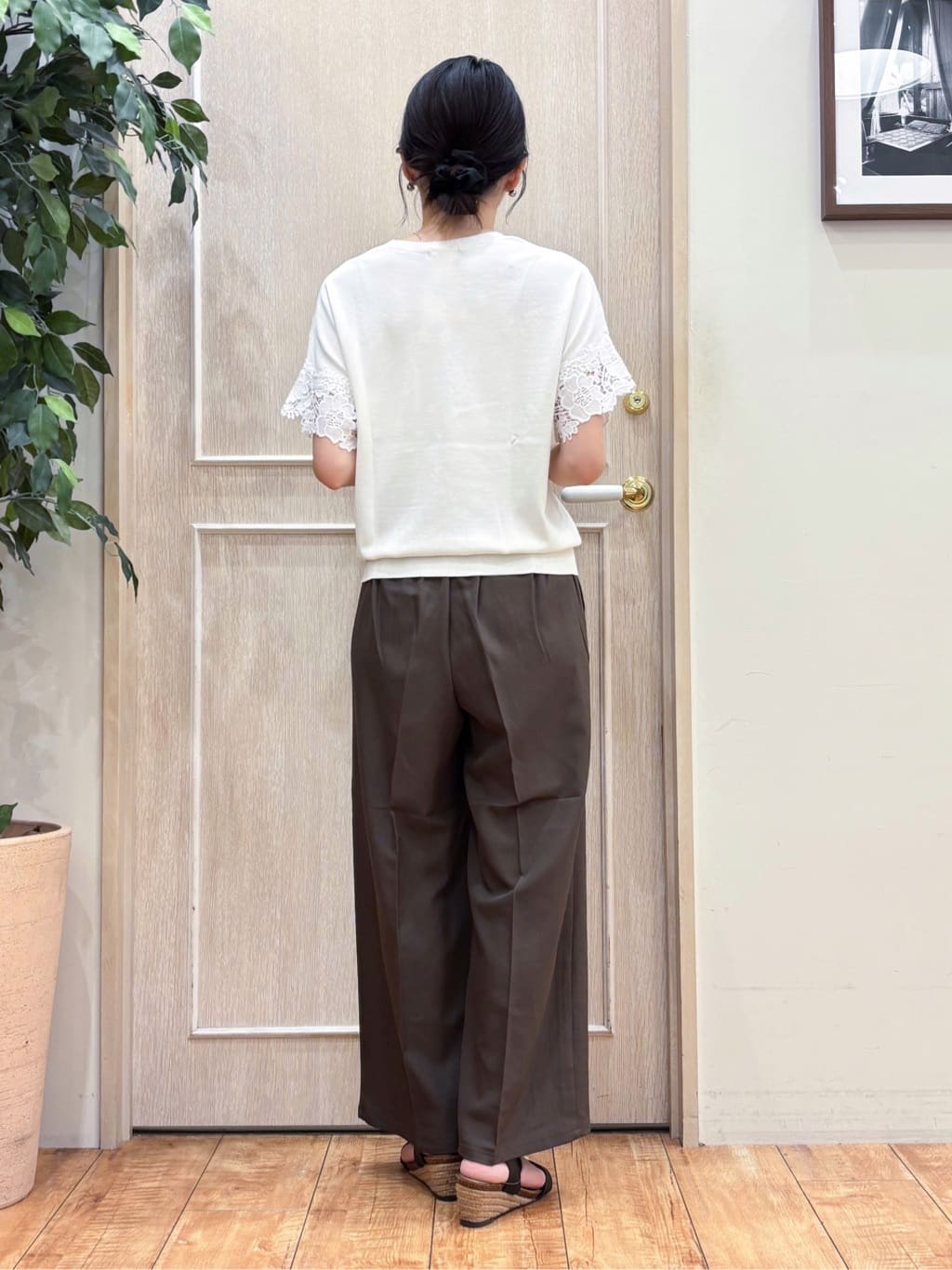 なみさんの「SHOO･LA･RUE｜【S-LL/ひんやり/UV/】大人上品な お袖レースニット」を使ったコーディネート