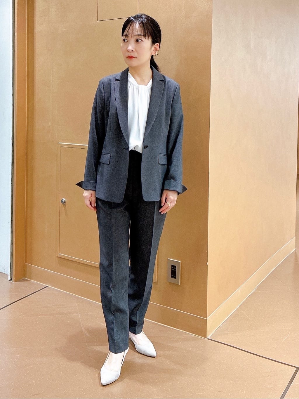 hattoriさんの「INDIVI｜【洗える／通勤／スーツ】メランジストレッチ テーラージャケット」を使ったコーディネート