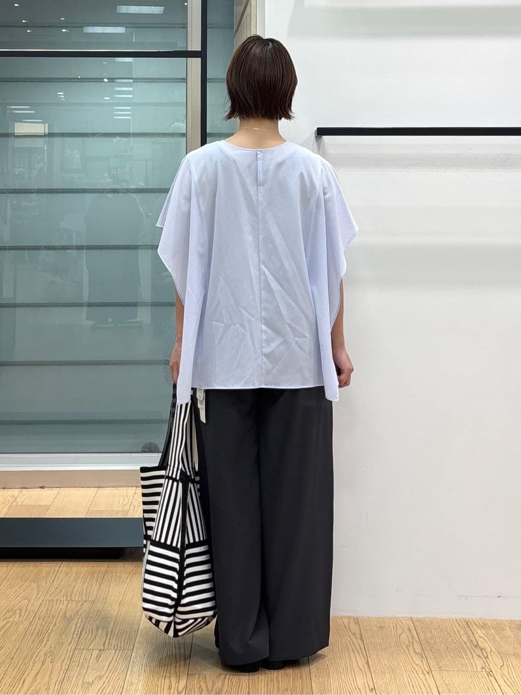 asamiさんの「INDIVI｜【UVケア／SETUP可能】エアリージョーゼット ワイドパンツ」を使ったコーディネート