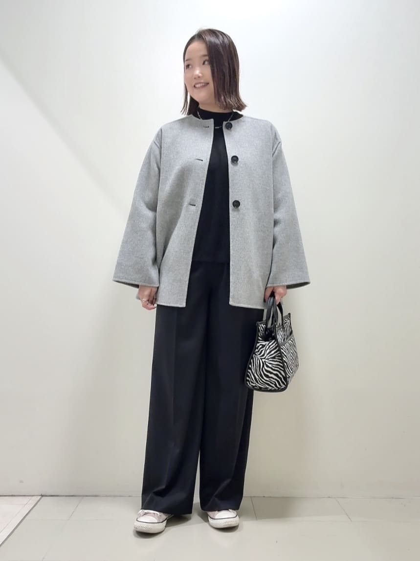 YUIさんの「UNTITLED｜【洗える/はっ水/後ろウエストゴム】ストレッチ2タックワイドパンツ」を使ったコーディネート
