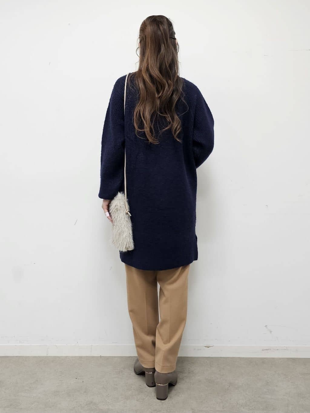 ゆゆさんの「SHOO･LA･RUE｜【着丈選べる】ケーブル柄ニットワンピース」を使ったコーディネート