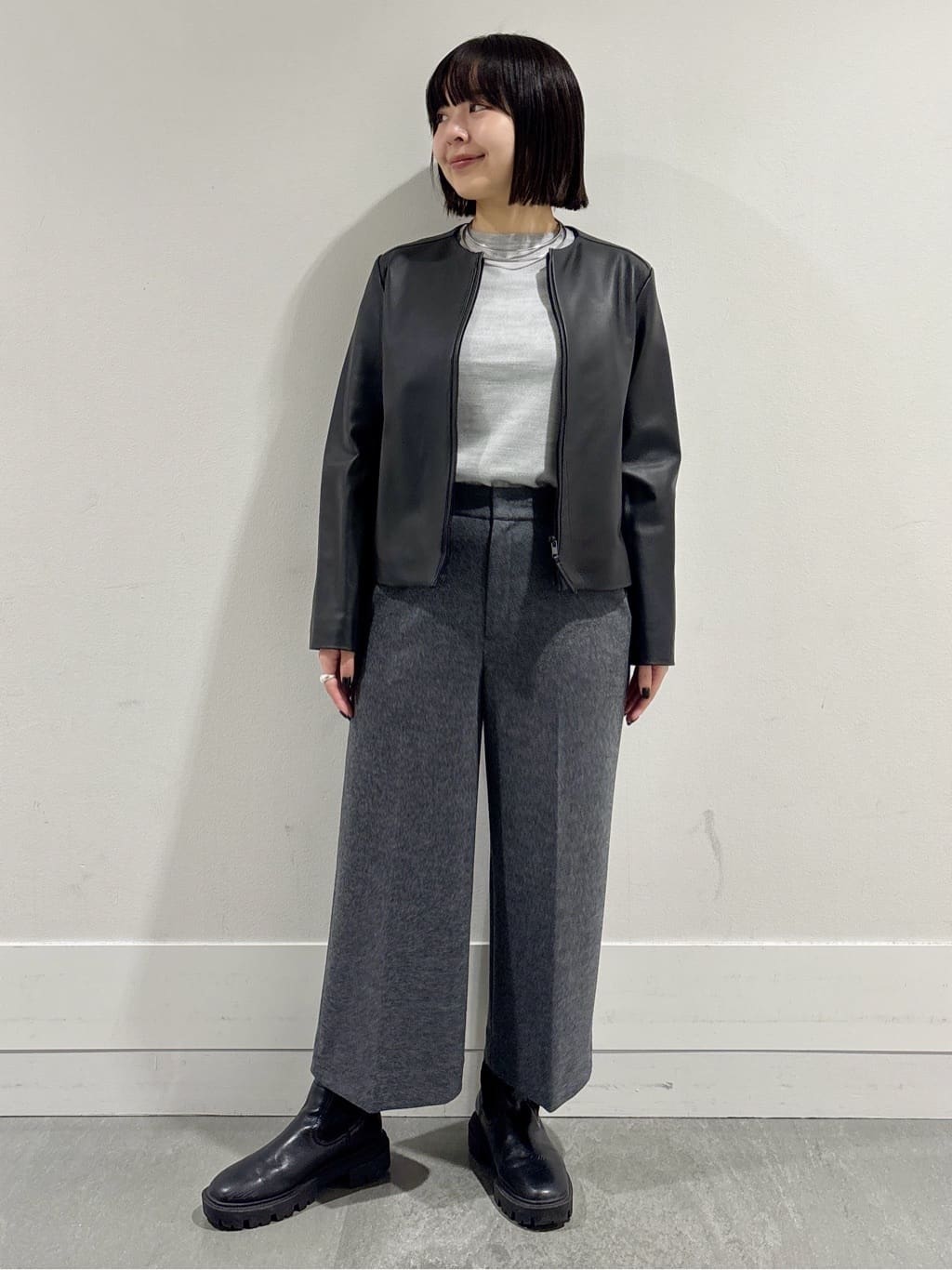 モエカさんの「UNTITLED｜【着丈短め/柔らかな質感】ラムレザージャケット」を使ったコーディネート