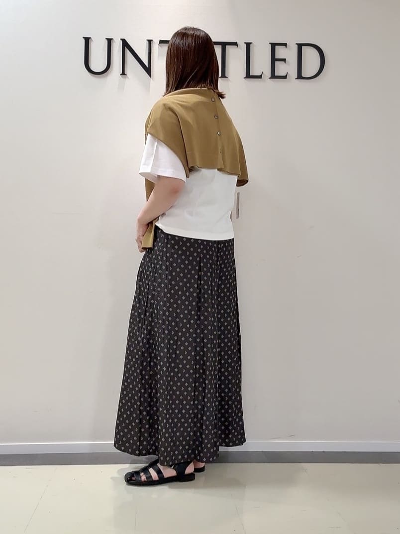 YUIさんの「UNTITLED｜【前後2WAY/アンサンブル可/ゆったり】シアーカーディガン」を使ったコーディネート