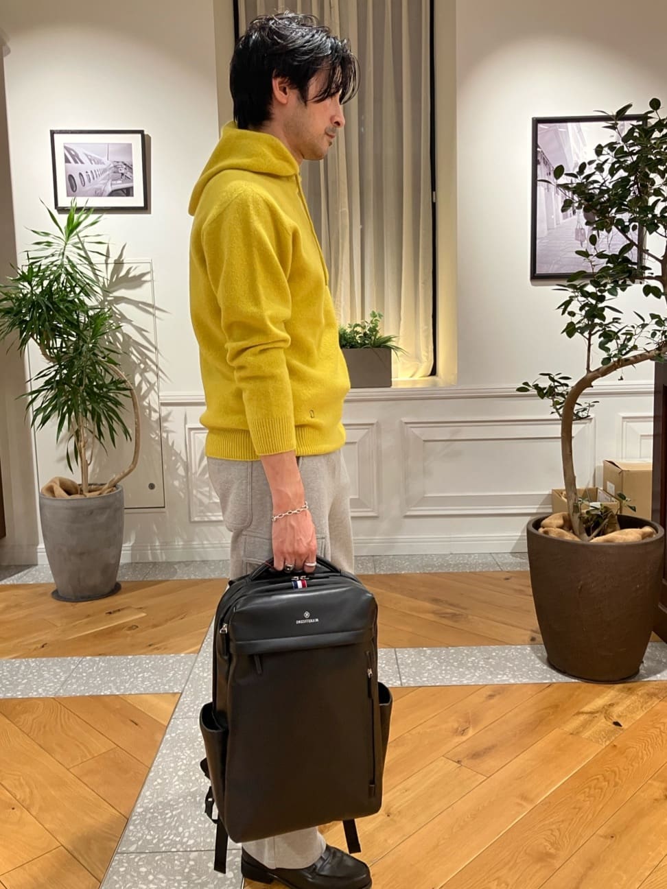 junyaさんの「DRESSTERIOR｜◆カシミヤブレンドフードニット」を使ったコーディネート