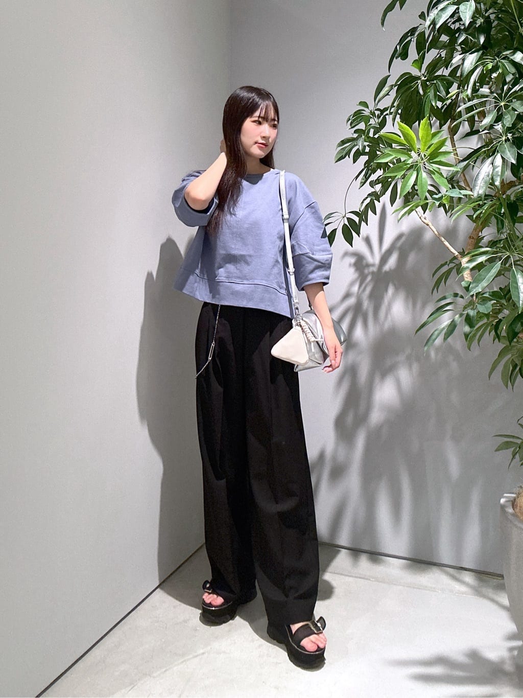 Renoさんの「INDIVI｜フォルムスリーブカットソー」を使ったコーディネート