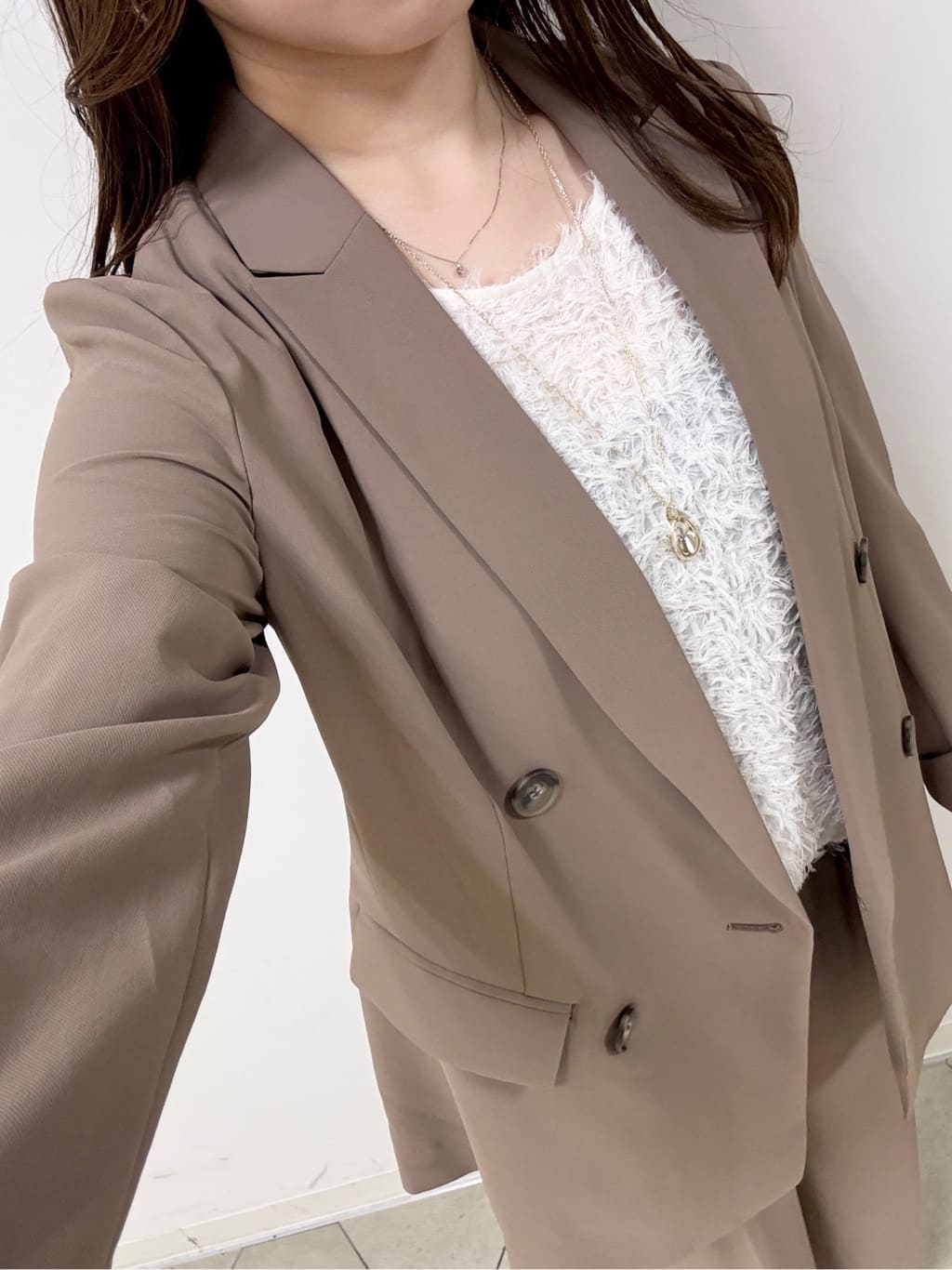 kahoさんの「INDIVI｜【インナーとしても活躍！】フリンジジャカードチュニック」を使ったコーディネート
