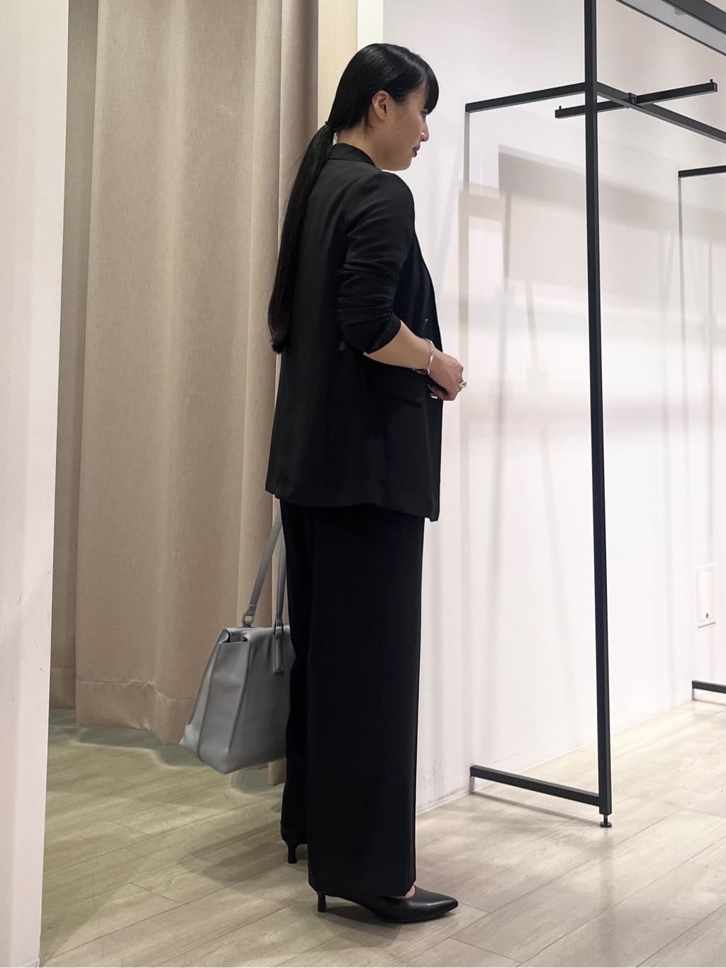hasuさんの「INDIVI｜【軽く羽織れる！】ダブルジャケット」を使ったコーディネート