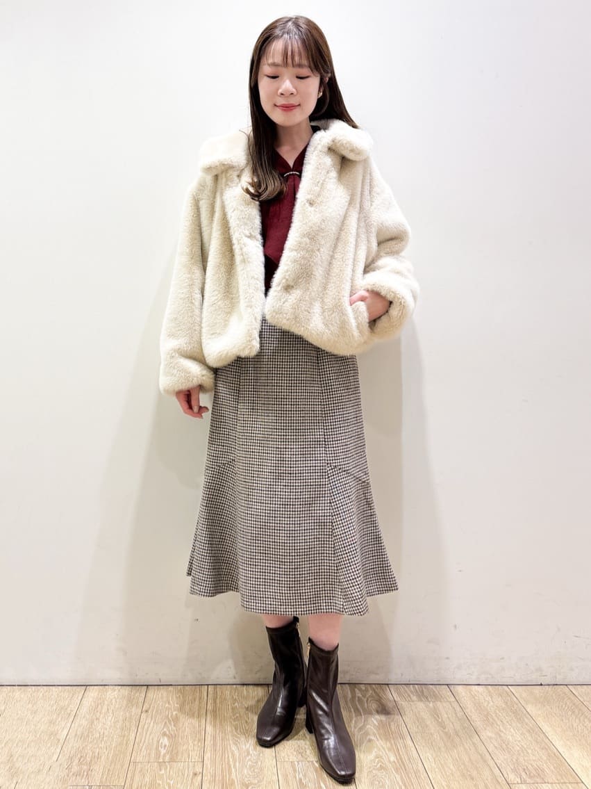ayaさんの「index｜ゴールドパーツ付きボウタイニット【洗濯機OK】《10col／XS～LL》」を使ったコーディネート