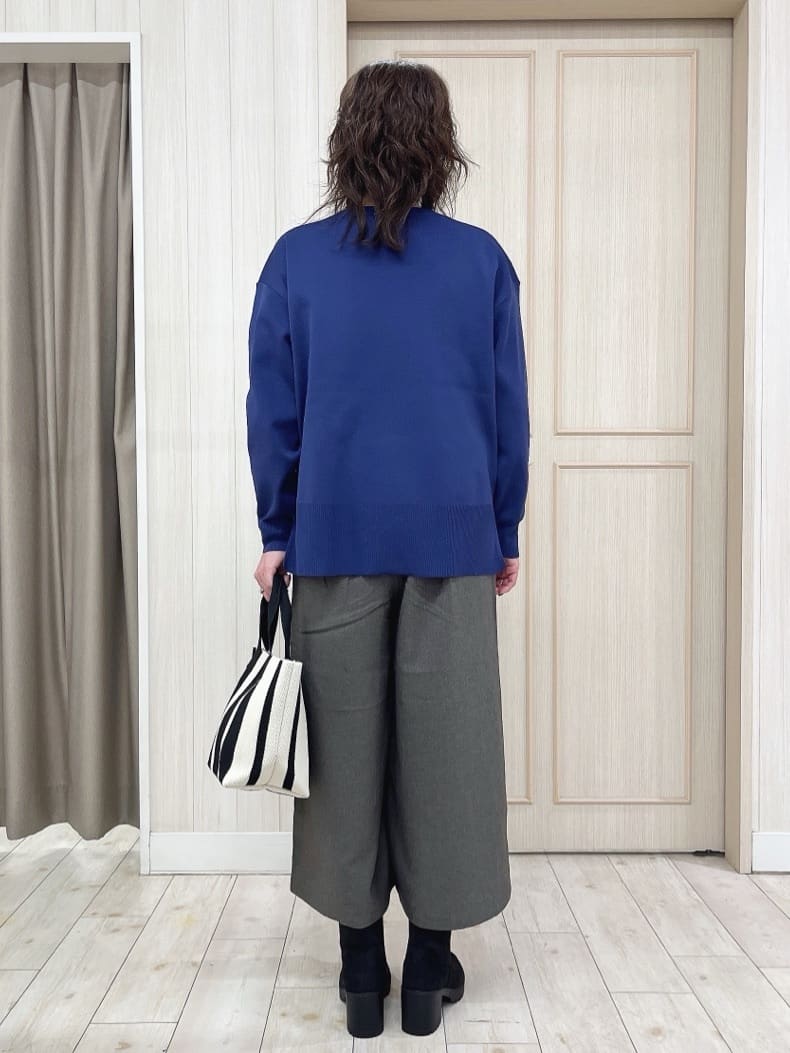kaneさんの「SHOO･LA･RUE｜ウエストまわりをすっきり魅せる デザインガウチョパンツ」を使ったコーディネート