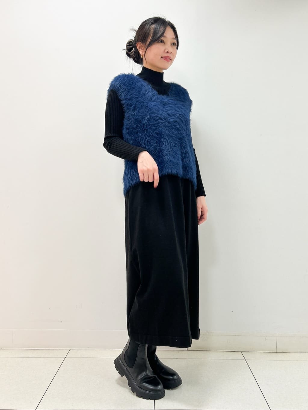 Kaiさんの「Dessin｜【2点セット・洗える】シャギーベストニットワンピース」を使ったコーディネート