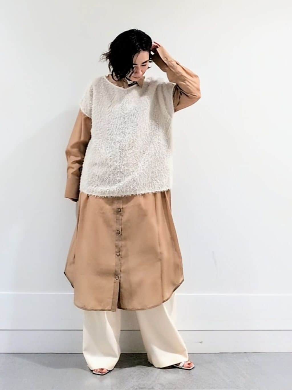 ミズタさんの「UNTITLED｜【セットアップ可/洗える】フェザーフレンチスリーブブラウス」を使ったコーディネート