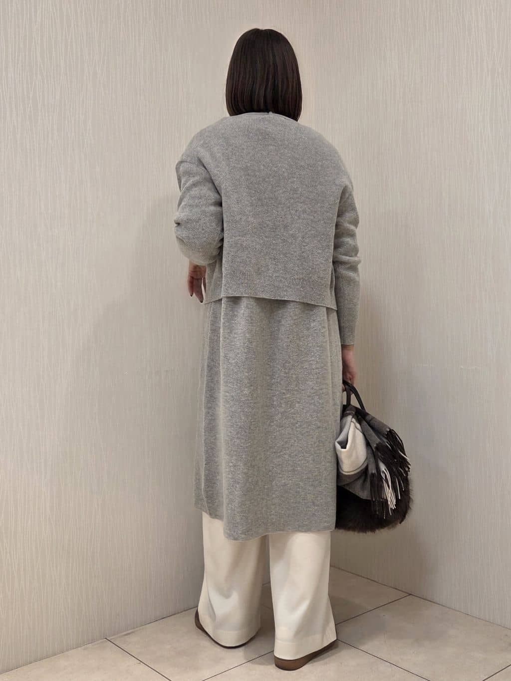 naokoさんの「UNTITLED｜【ロング丈/ゆったりシルエット】テントライン ニットワンピース」を使ったコーディネート