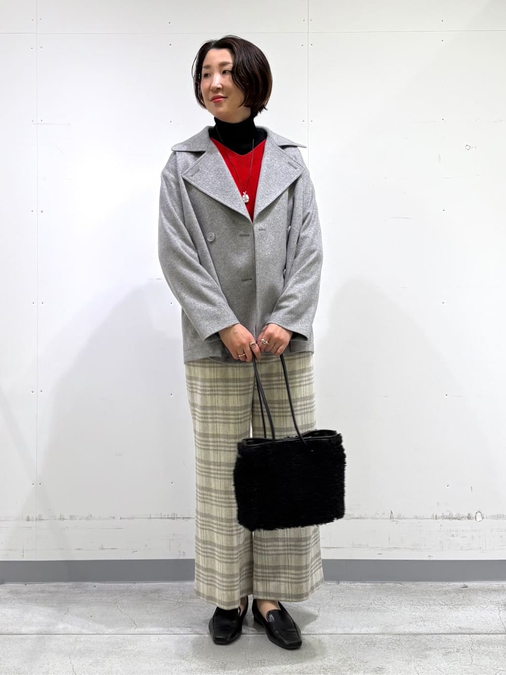 yuriさんの「INDIVI｜【洗える／毛玉になりにくい】エクストラファインウール リブタートルニット」を使ったコーディネート