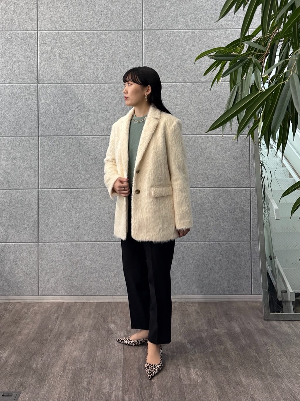 rinaさんの「INDIVI｜Comfy SET UP｜イージーテーパードパンツ【セットアップ対応／通勤/カセット服】」を使ったコーディネート