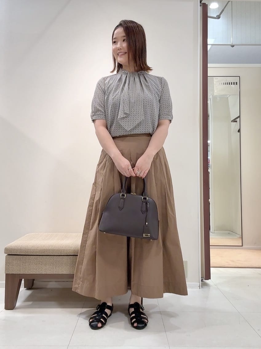YUIさんの「UNTITLED｜【後ろウエストゴム/セットアップ可】ファブリカタックスカート」を使ったコーディネート