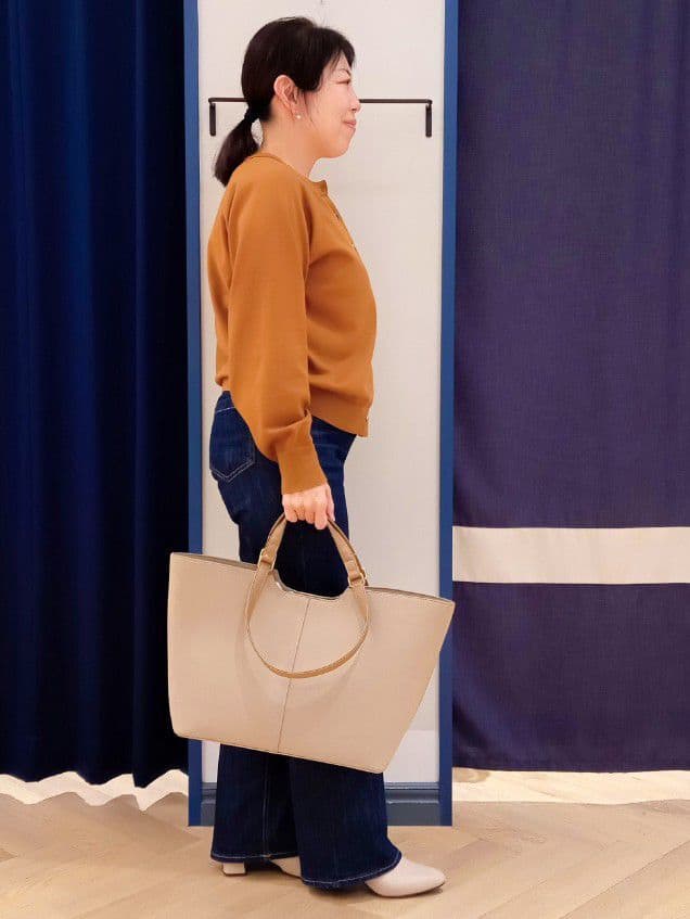 せきちゃんさんの「grove｜アーモンドトゥヒールブーツ」を使ったコーディネート