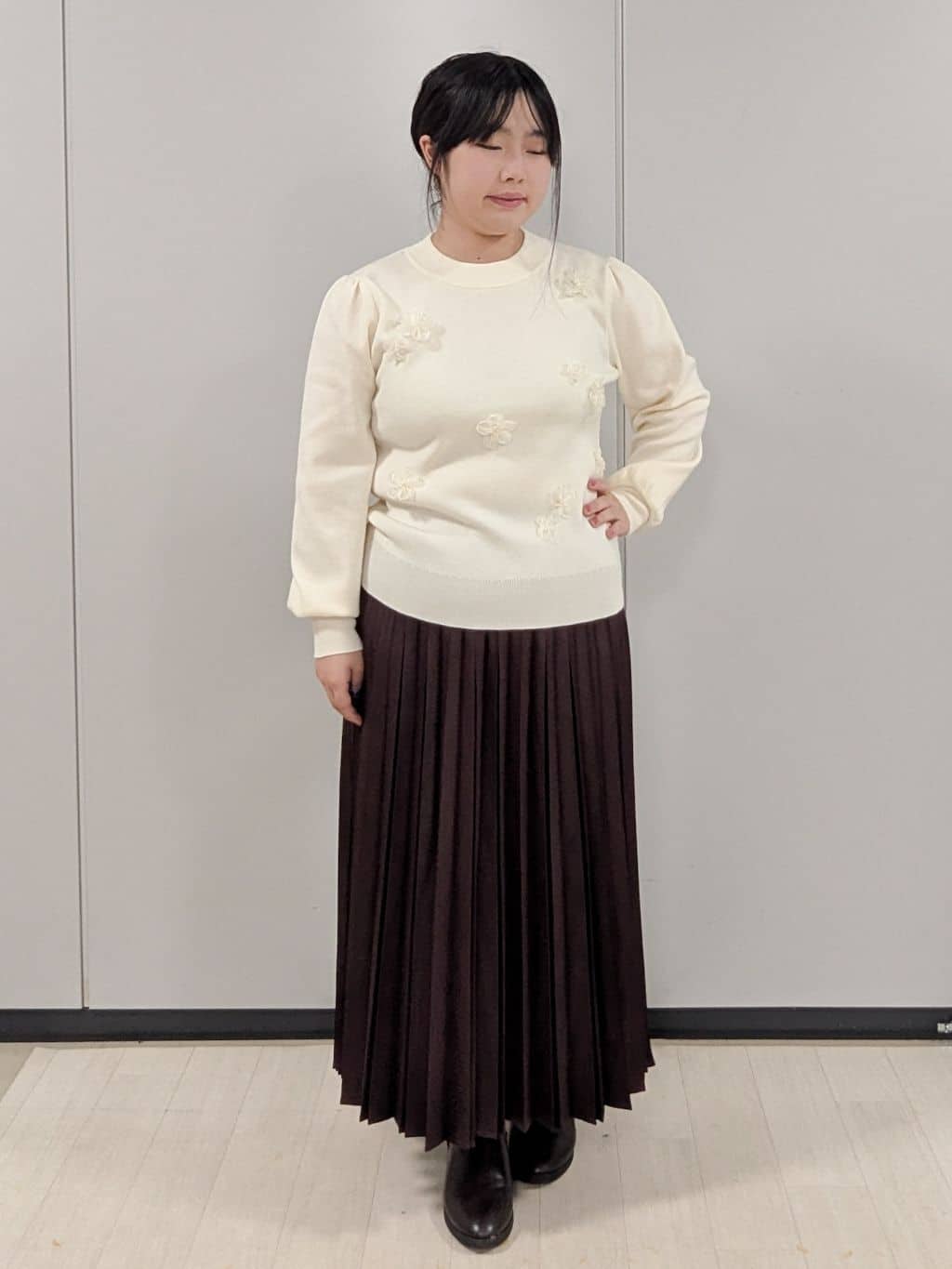 Nonさんの「index｜フラワーモチーフハイネックニット【洗える】」を使ったコーディネート