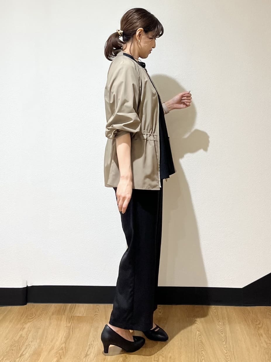 ayaさんの「Reflect｜【E‐QUALITY／ウエスト総ゴム／セットアップ／単品使いOK◎】ブラウス＋ストレートパンツセット」を使ったコーディネート