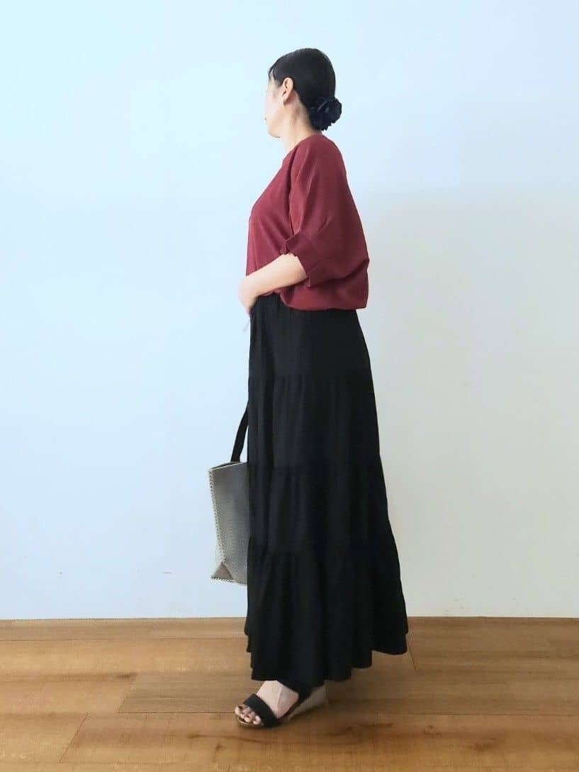 くまさんの「SHOO･LA･RUE｜【洗える】お袖のタックがアクセント インせず着られる さらさらドルマントップス」を使ったコーディネート