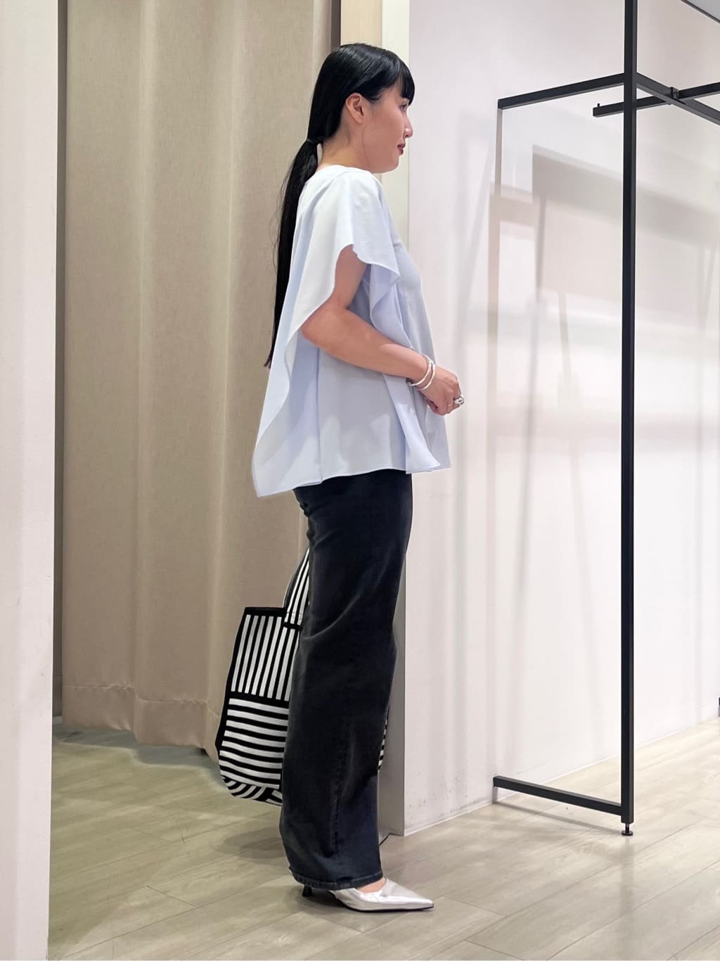 hasuさんの「INDIVI｜【体型カバー】スクエアブラウス」を使ったコーディネート