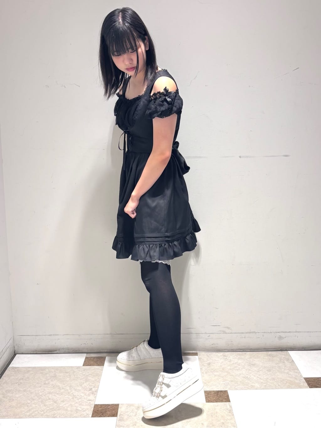 夜桜さんの「ESPERANZA｜ビジューバックルWストラップレーススニーカー」を使ったコーディネート