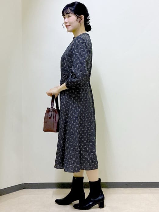  beni_gingerさんの「Reflect｜【きちんと見え／通勤／セレモニーにおすすめ◎】ドット&times;ダイヤ柄ワンピース」を使ったコーディネート