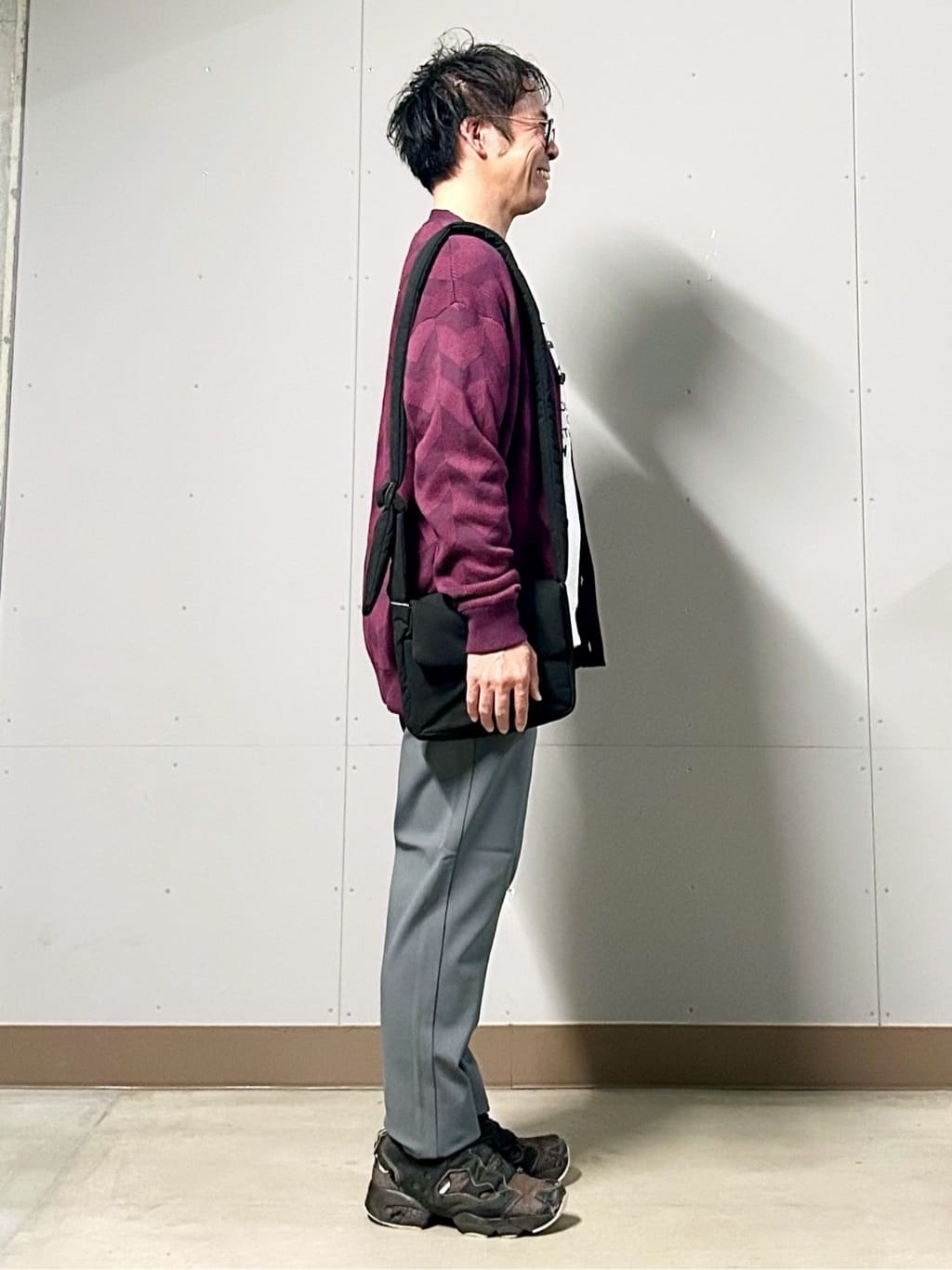 KENJI Iさんの「THE SHOP TK｜ヘリンボンニットカーディガン」を使ったコーディネート