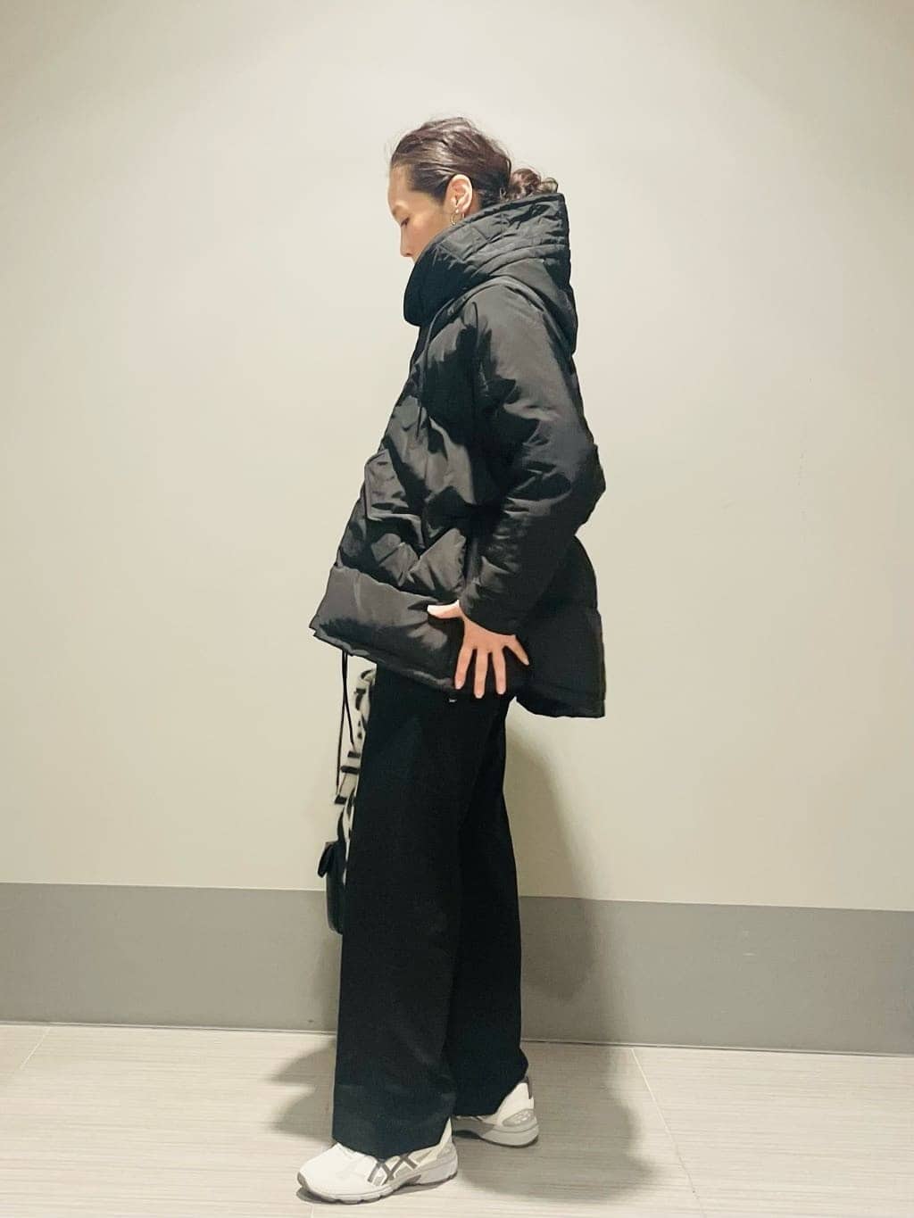 Annさんの「DRESSTERIOR｜◆ソフトサーモポンチイージーワイドパンツ」を使ったコーディネート