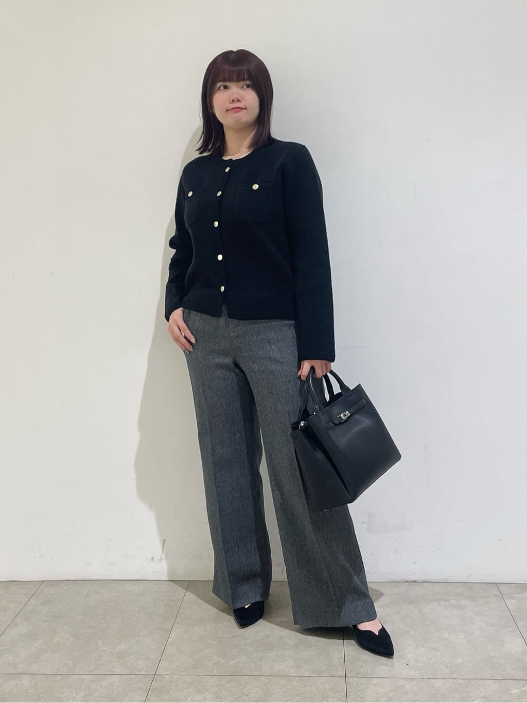 emikaさんの「INDIVI｜【ミニブークレ素材】ジャケットライクカーディガン」を使ったコーディネート