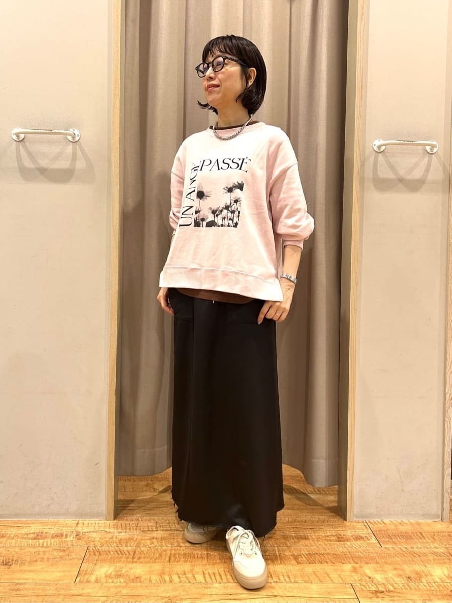 じゅのさんの「SHOO･LA･RUE｜グラフィックアソート裏毛スウェット」を使ったコーディネート
