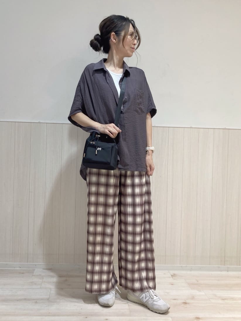 りょうちんさんの「SHOO･LA･RUE｜【洗える/S-LL/5分袖】1枚でも羽織としても。さらさらドレープシャツ」を使ったコーディネート