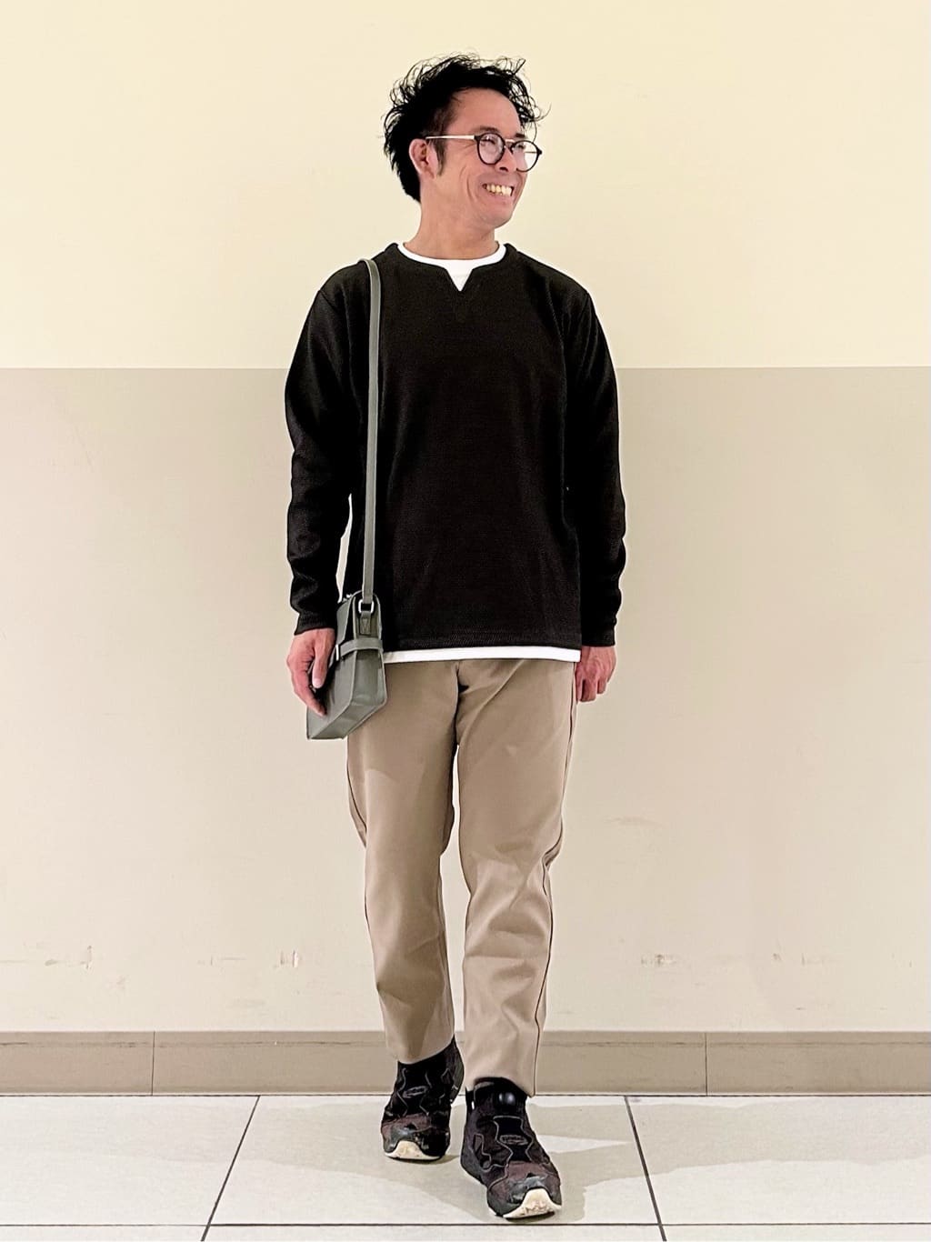 KENJI Iさんの「THE SHOP TK｜累計売上15万本突破！！360&deg;ストレッチ スマートムーブイージーパンツ 【洗濯機OK/ウエストゴム」を使ったコーディネート