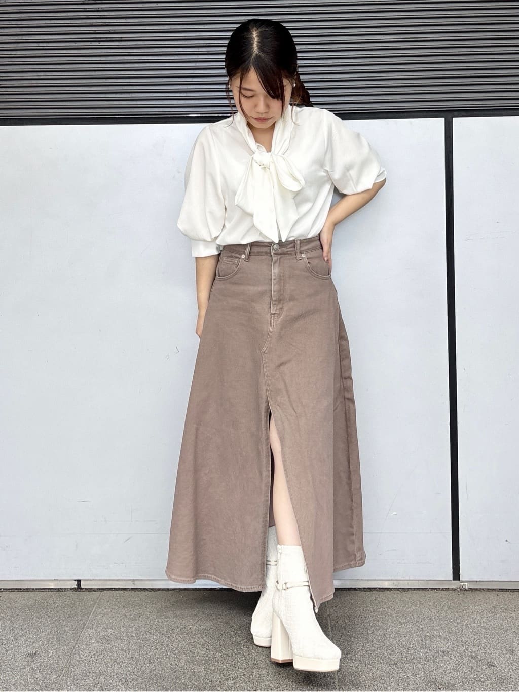 まっきーさんの「ESPERANZA｜【EC先行販売】スクエアツイードショートブーツ」を使ったコーディネート