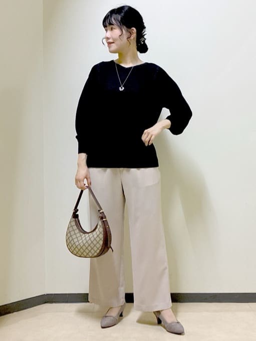  beni_gingerさんの「Reflect｜【接触冷感／マシンウォッシュ可／ウエスト総ゴム】ワイドシルエットパンツ」を使ったコーディネート