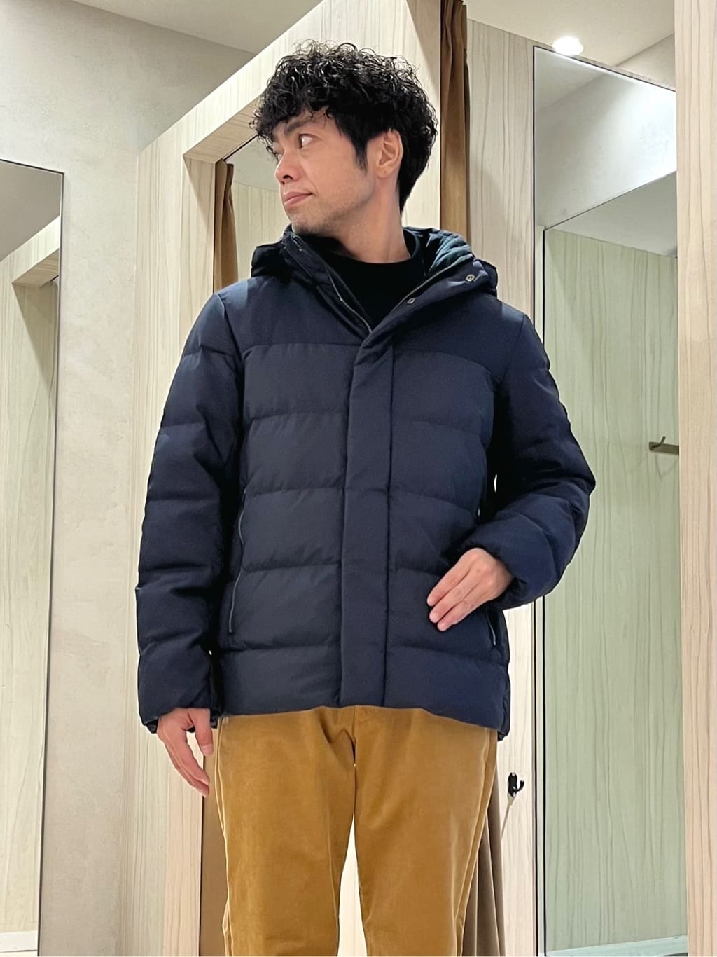 URAさんの「TAKEO KIKUCHI｜【Sサイズ～】ウォーム ミラノリブ オフネック プルオーバー」を使ったコーディネート