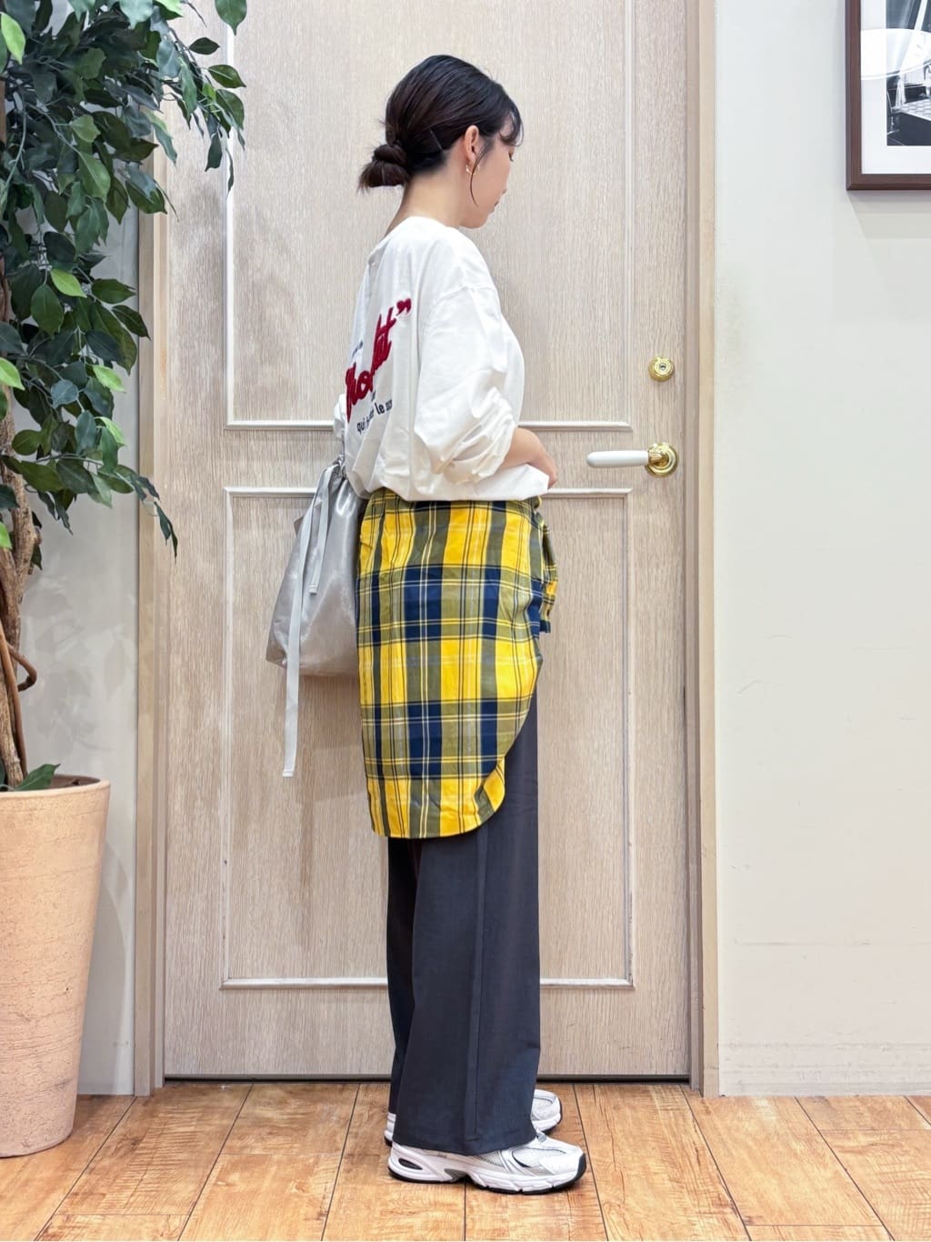 なみさんの「SHOO･LA･RUE｜【洗濯機可/S-LL】程よい抜け感 大人のチェックシャツ」を使ったコーディネート