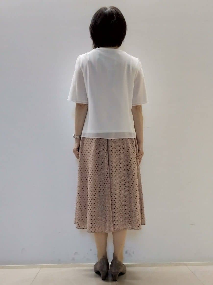 tokuさんの「Reflect｜【マシンウォッシュ可／セットアップ可】コツキ柄プリントフレアスカート」を使ったコーディネート