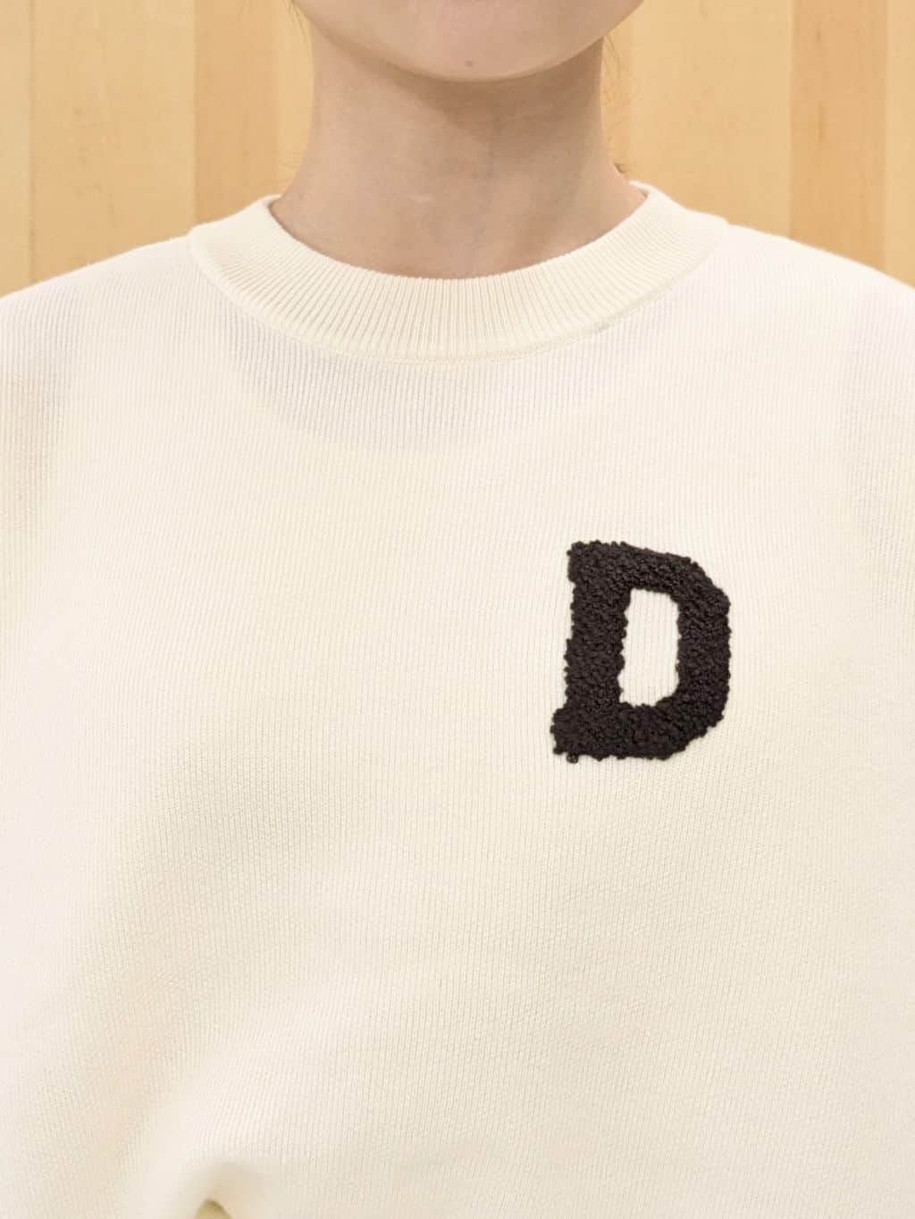 Ayakaさんの「Dessin｜【洗える】Dサガラ刺繍ワッペン付きニット」を使ったコーディネート