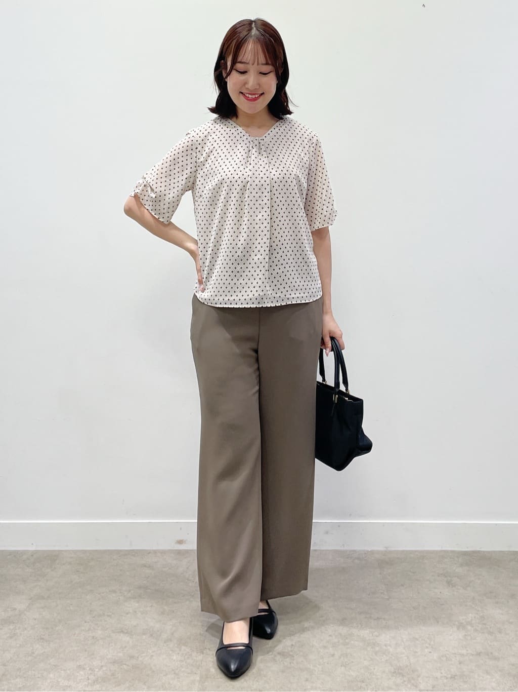 yukariさんの「Reflect｜【マシンウォッシュ可／セットアップ可】コツキ柄プリントブラウス」を使ったコーディネート