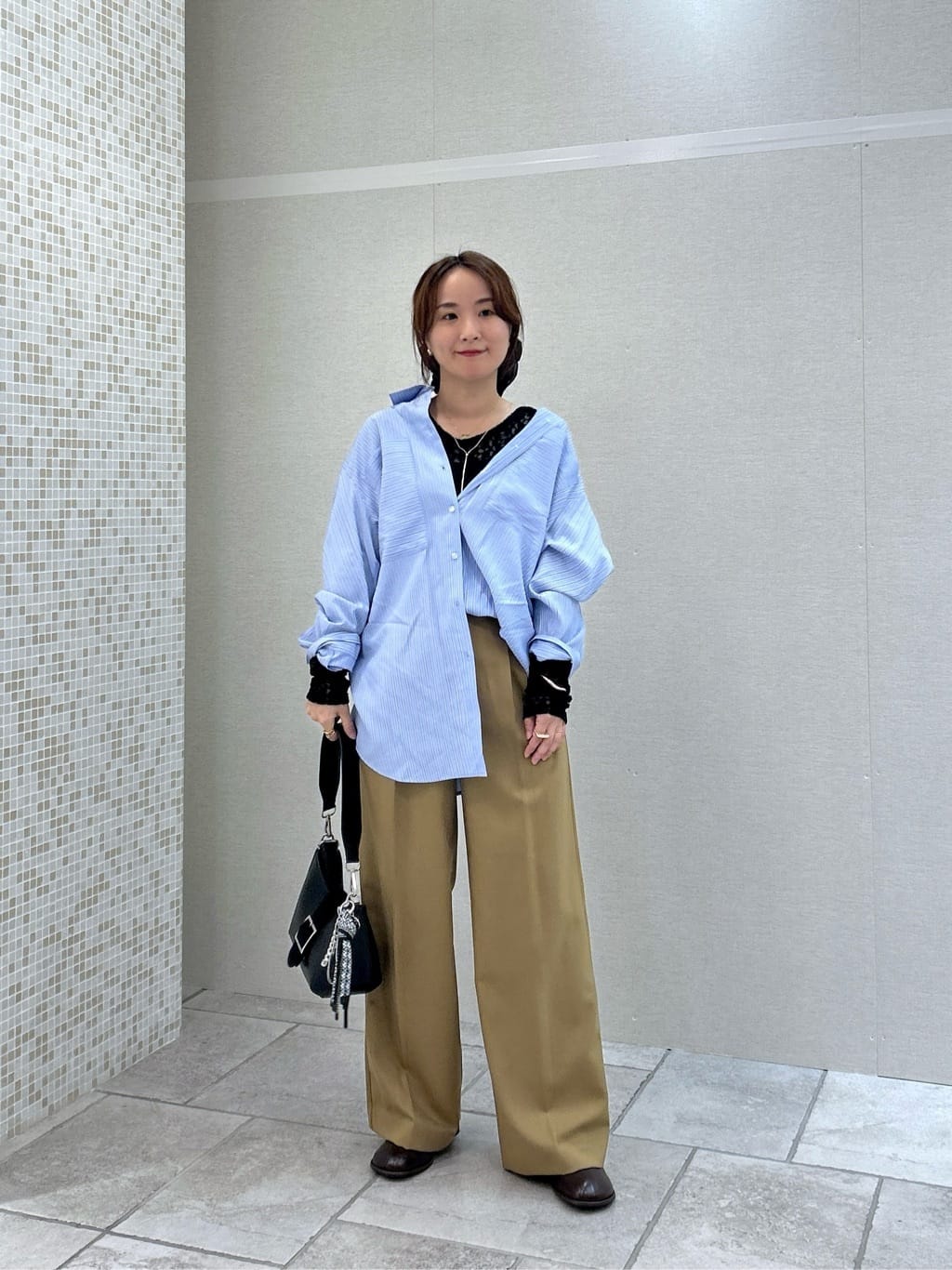 よねさんの「INDIVI｜Timeless｜モードスラックス」を使ったコーディネート