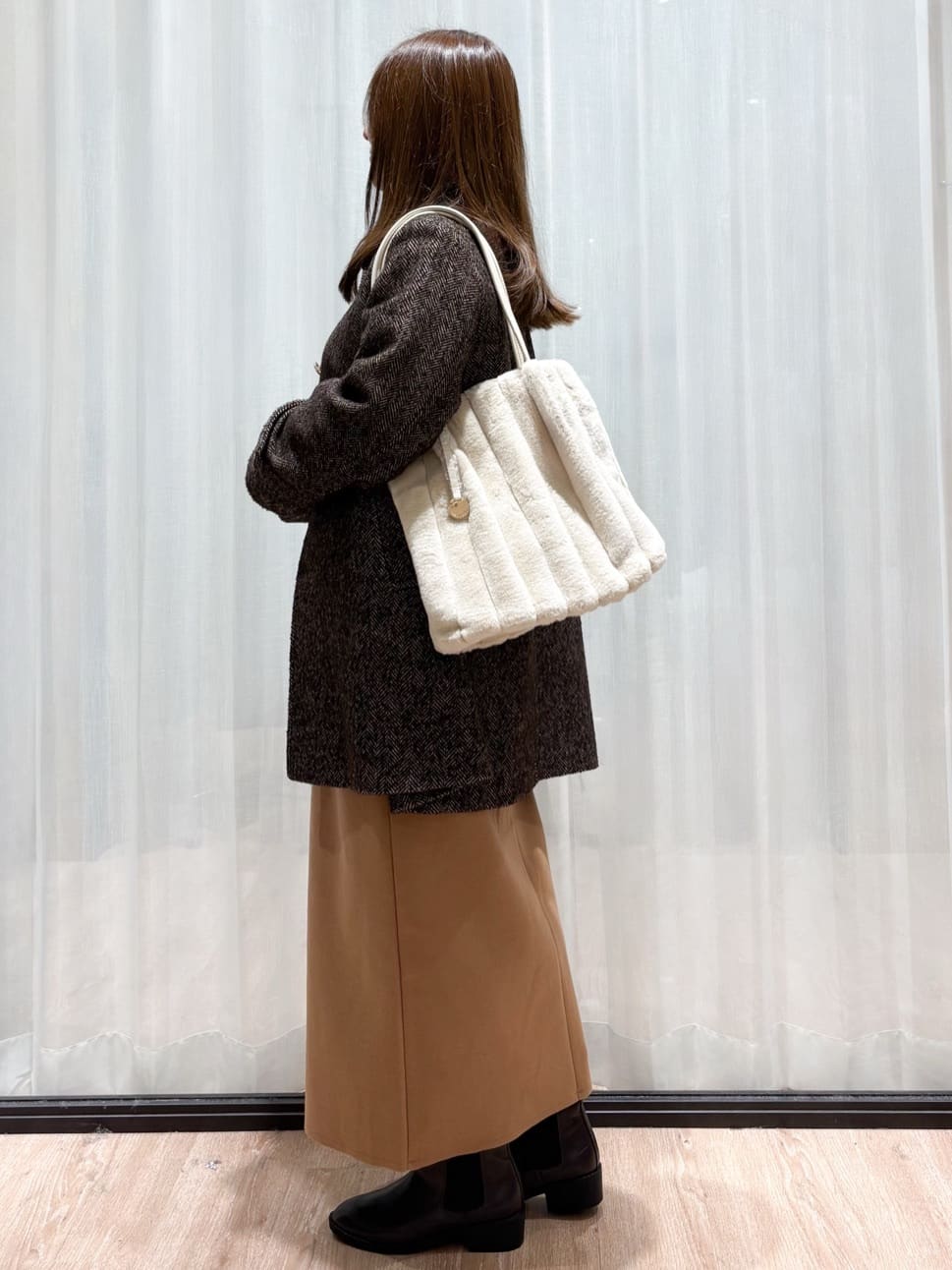かなさんの「OPAQUE.CLIP｜ヘリンボーンステンカラーコート」を使ったコーディネート