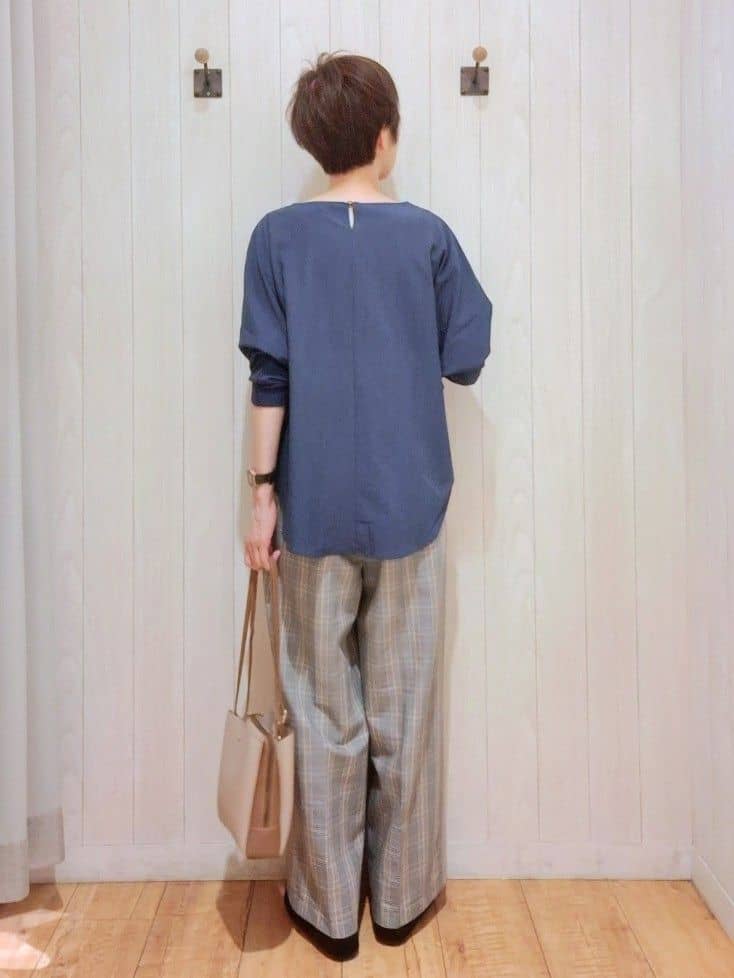 Ribさんの「SHOO･LA･RUE｜【洗濯機可/S-LL】すっきり上品きれい見え タックワイドパンツ」を使ったコーディネート