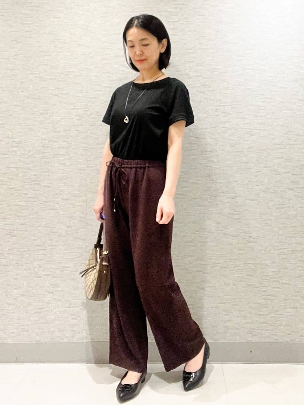 marikoさんの「Reflect｜【インナーにおすすめ◎】シアーネックデザインプルオーバー」を使ったコーディネート
