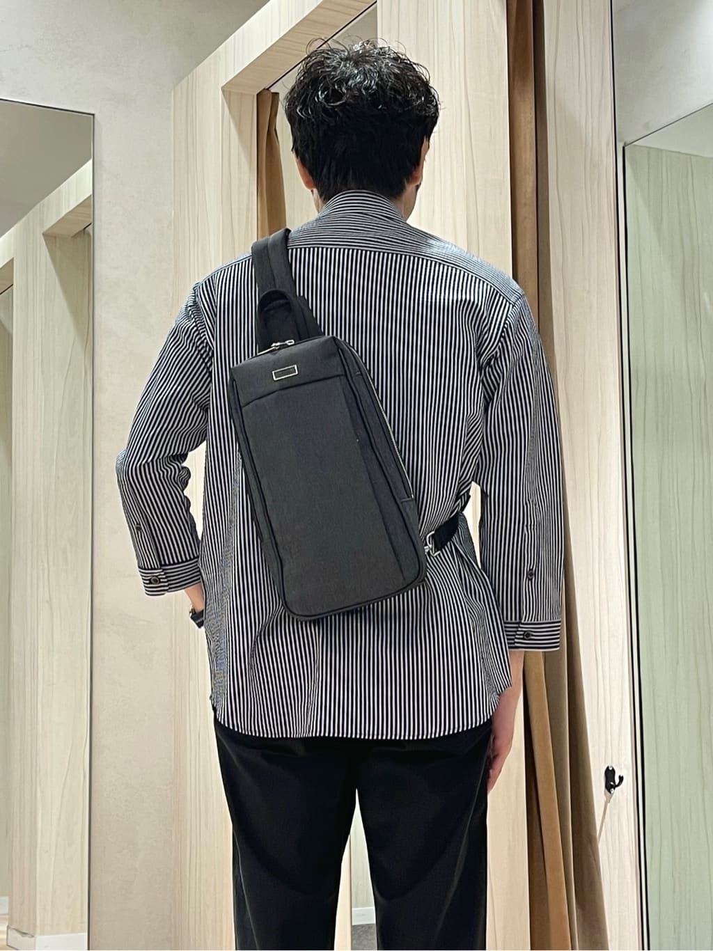 URAさんの「TAKEO KIKUCHI｜【抗菌防臭／5サイズ展開】ハイゲージポンチ Tシャツ」を使ったコーディネート
