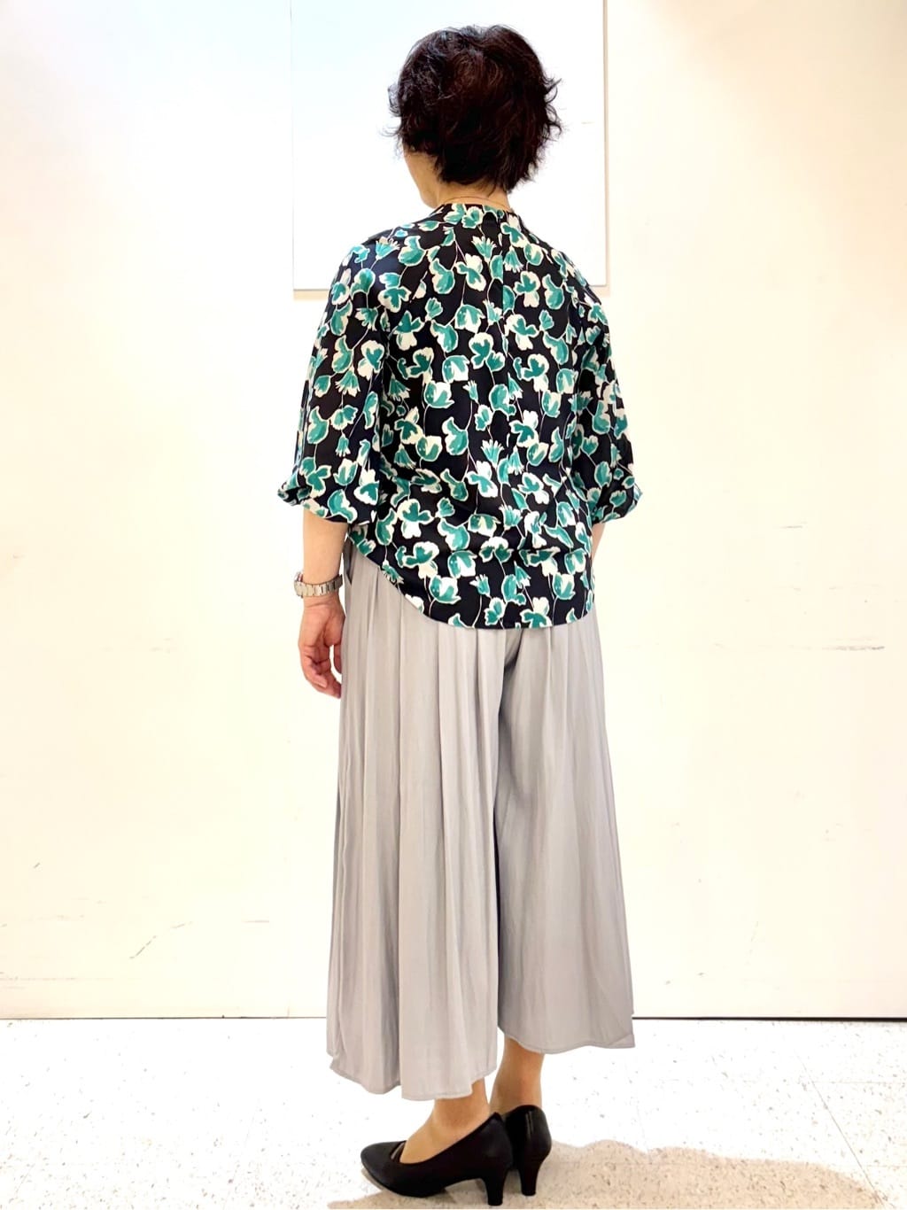 ヤスコさんの「Reflect｜【ウエストゴム仕様／長く着られる◎】スカーチョパンツ」を使ったコーディネート