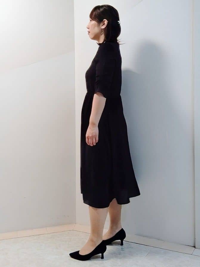 エリさんの「Reflect｜【吸水速乾／防しわ】シルキープリーツワンピース」を使ったコーディネート