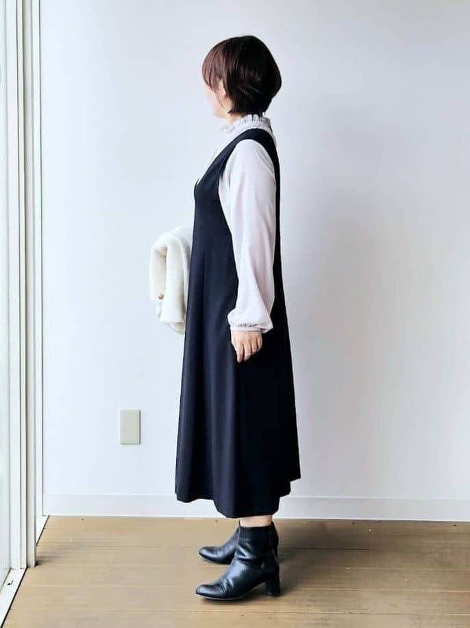 やじまさんの「UNTITLED｜【ジャケット風/メタルボタン】アルパカ混シャギーカーディガン」を使ったコーディネート