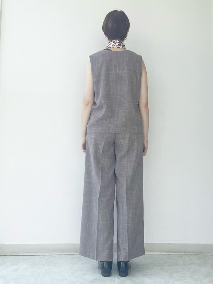 aliceさんの「UNTITLED｜【接触冷感／コットン100／洗える／丸首】ノースリーブ天竺プルオーバー」を使ったコーディネート